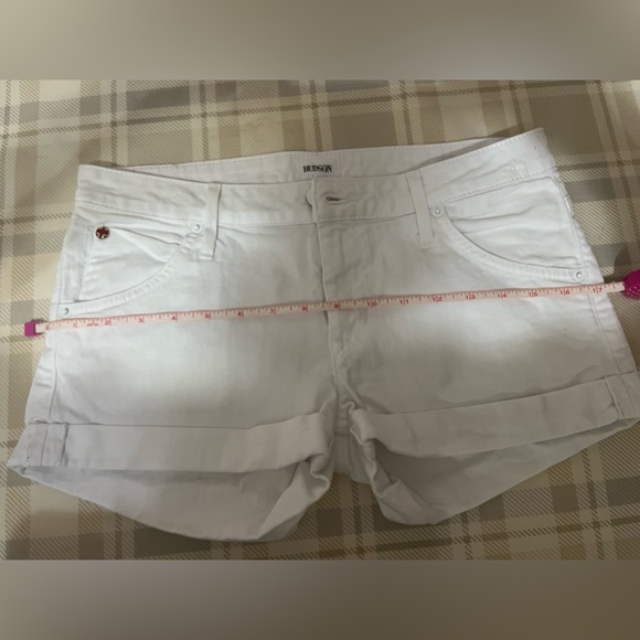 Hudson Hampton Cuffed Short Short White size 27. Excellent condition. - Picture 7 of 8